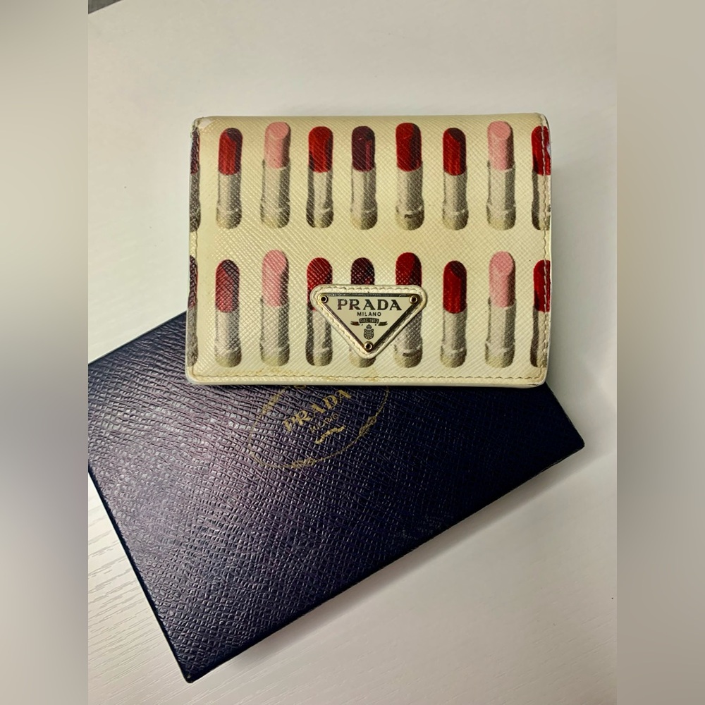 Authentic PRADA Logo Leather Lip Design Bi-Fold compact Wallet Ivory W/Box